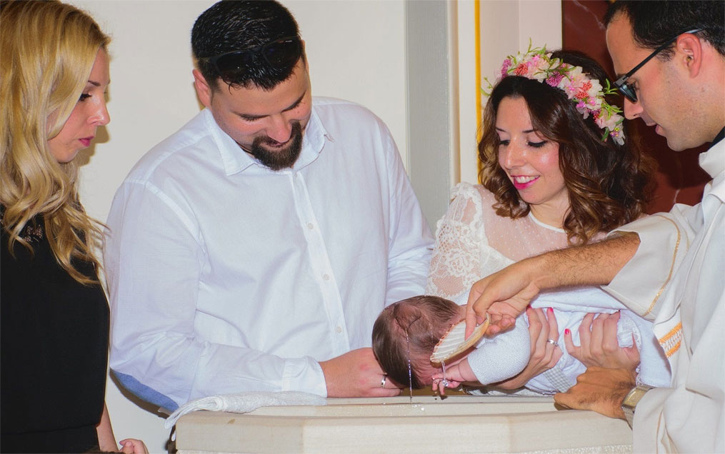 ¿Por qué hay que bautizar a los niños?