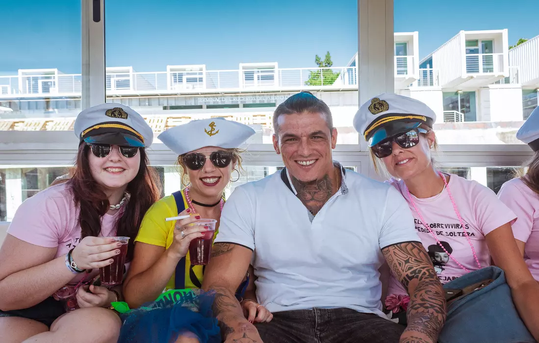 portada despedida de soltera en barco